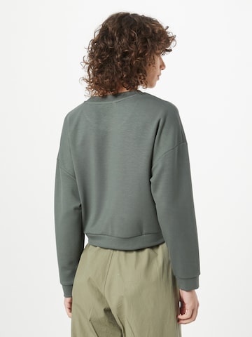 ABOUT YOU Sweatshirt 'Dena' in Grün