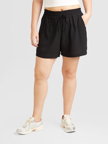 ONLY Carmakoma Regular Shorts 'LUX' in Schwarz: predná strana