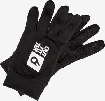 OUTFITTER Athletic Gloves in Black: front