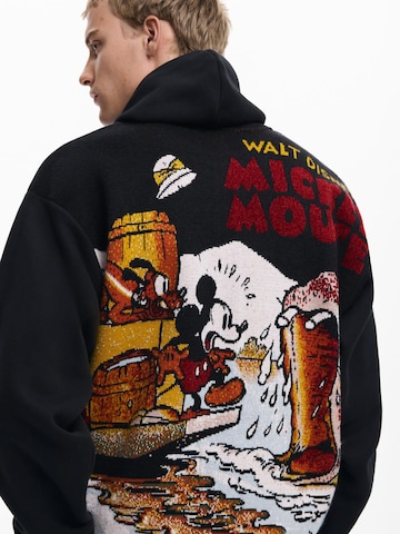 Hanorac 'Mickey Mouse' de la Desigual pe negru