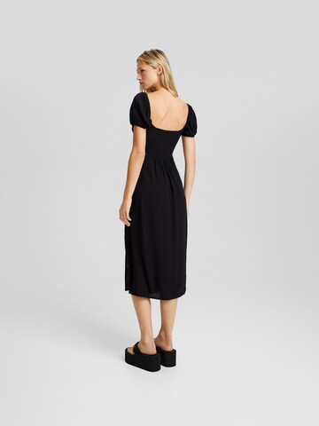 Rochie de vară de la Bershka pe negru