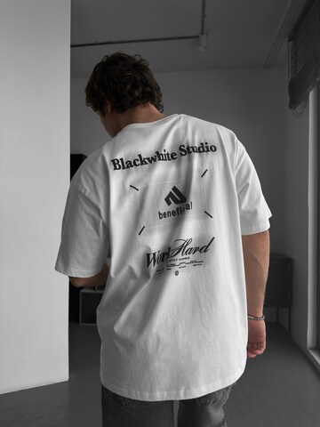 Kleidermafia T-shirt 'Beneficial' i beige