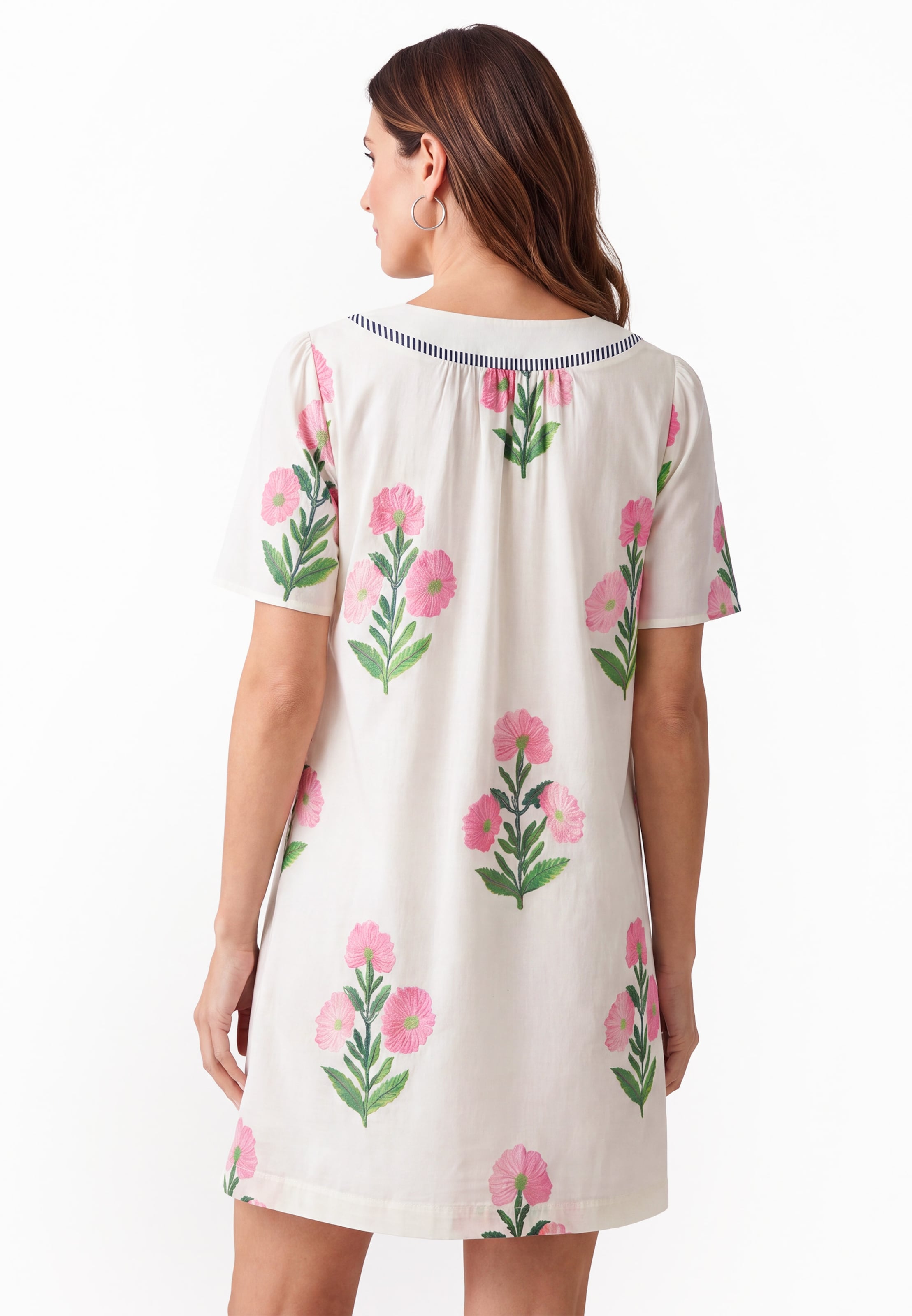 Usha - Vestido en blanco
