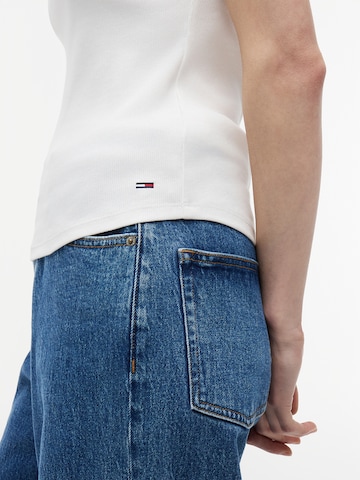 Tommy Jeans Toppi 'ESS' värissä valkoinen