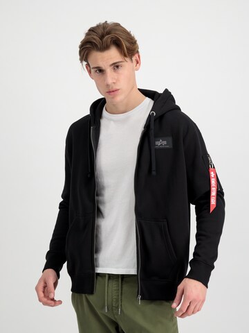 ALPHA INDUSTRIES - Sudadera con cremallera en negro