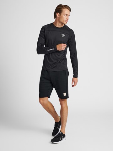 Hummel Regular Shorts in Schwarz