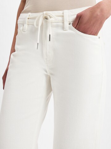 s.Oliver Regular Jeans 'Karolin' in Wit
