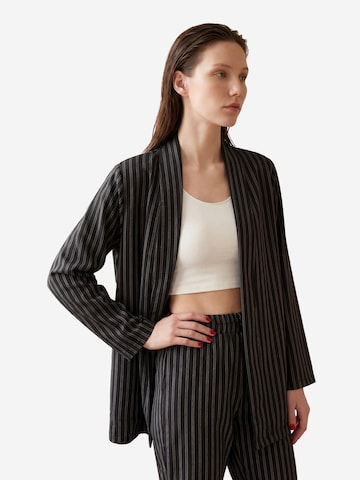 My fashion Kodurõivas 'Zweiteiliges Set', värv must