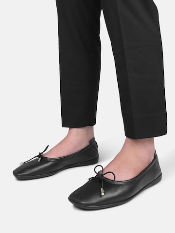 Crickit Ballerina 'OMEGA' in Black