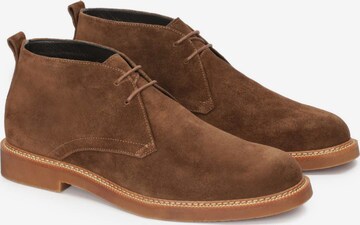 Kazar - Botas chukka em castanho