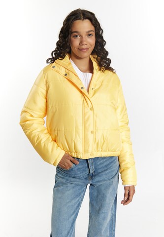 MYMO Between-Season Jacket in Yellow: front