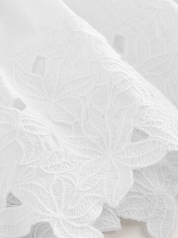 Next Top in White