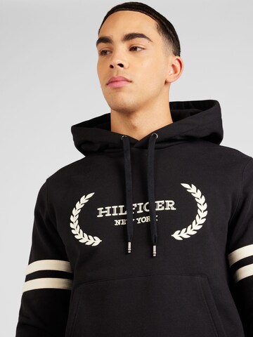 TOMMY HILFIGER Sweatshirt 'Laurel' in Schwarz