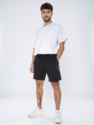 VANS Pantalon 'Mens Comfycush Fleece Black Shorts' en 52 en noir, Vue avec produit