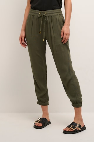 Loosefit Pantaloni 'Amber' di Kaffe in verde: frontale