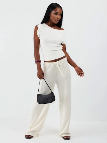 Busem Blouse in White