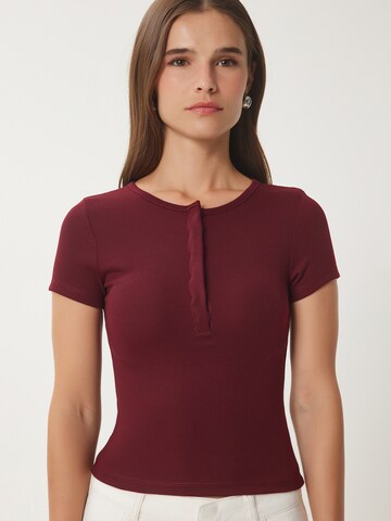 T-shirt Happiness İstanbul en rouge