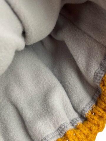 Kumixi Beanie 'Set' in Yellow