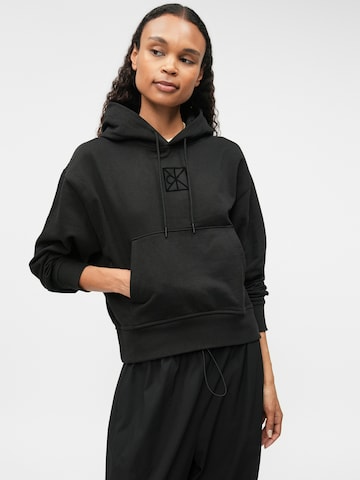 Calvin Klein Sweatshirt i svart