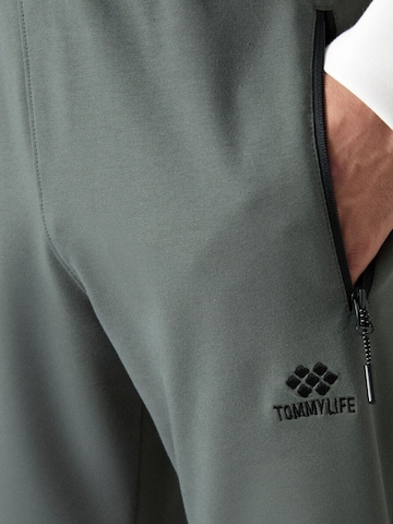 regular Pantaloni di Tommy Life in verde