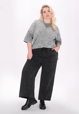 myMo ROCKS - Loosefit Pantalón 'Fashion Look' en negro
