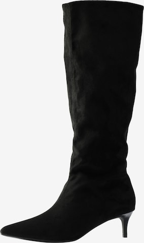 The Set Stiefel in Schwarz: Vorderseite