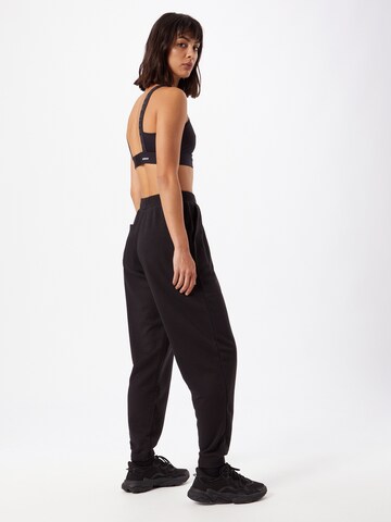 ADIDAS ORIGINALS Tapered Broek 'Trefoil Essentials' in Zwart