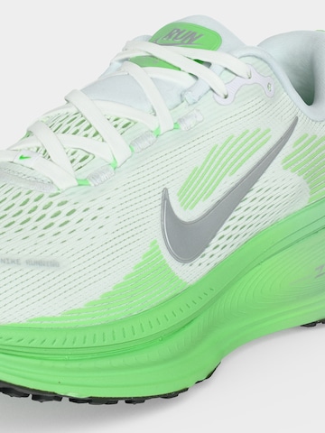 Scarpa da corsa 'VOMERO 18' di NIKE in bianco