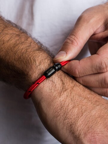 Akitsune Bracelet 'Silvus' in Red: front