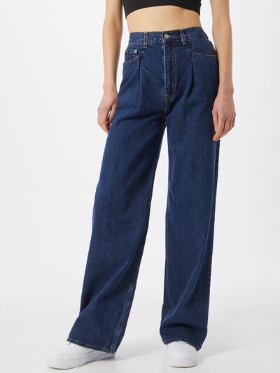LEVI'S Traperice u plavi traper, Prikaz modela
