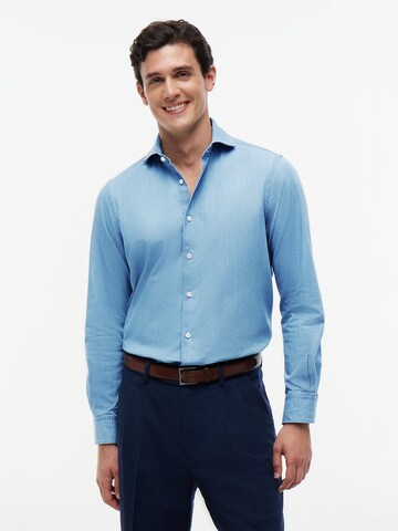 TOMMY HILFIGER Regular Fit Hemd in Blau: Vorderseite