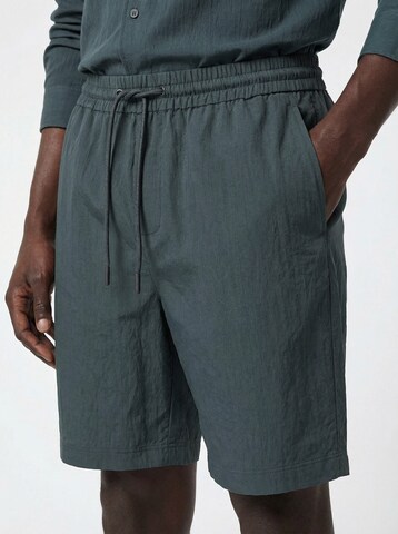 TRAPP Regular Trousers in Grey