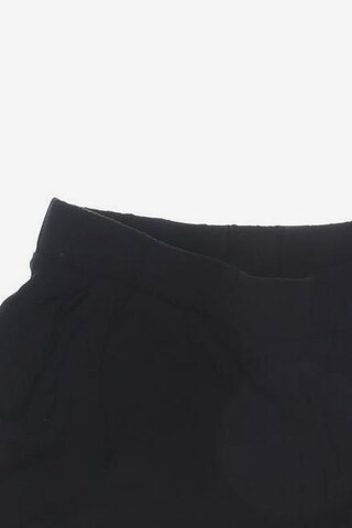 VILA Shorts in S in Black