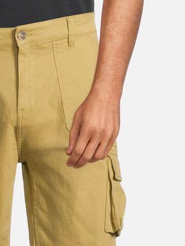 Regular Pantalon cargo AÉROPOSTALE en jaune