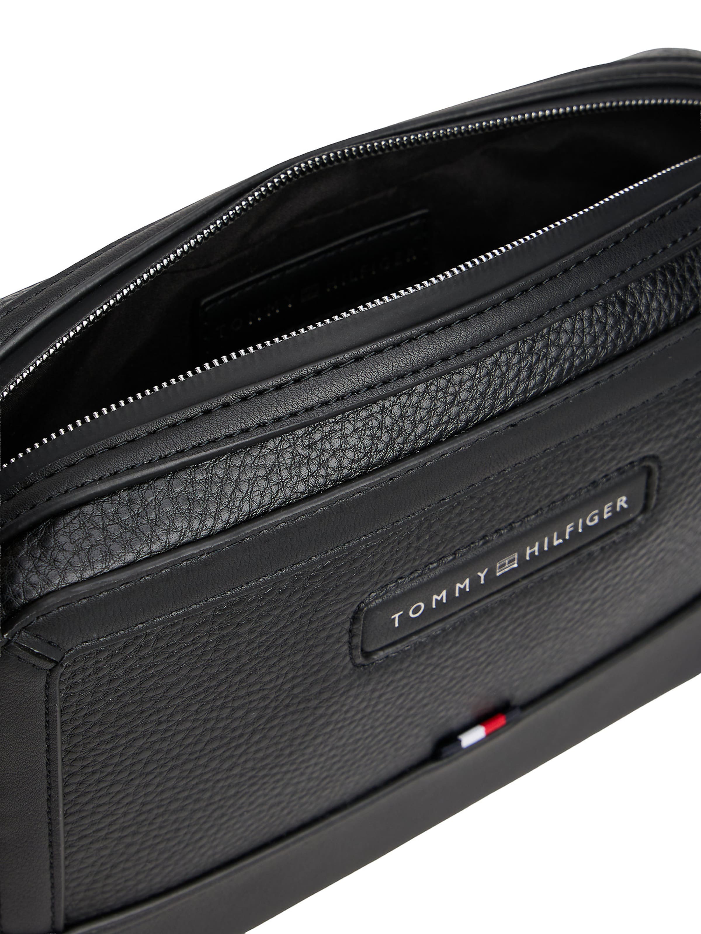 TOMMY HILFIGER Crossbody Bag in Black