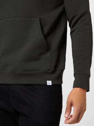 NORSE PROJECTS Sweatshirt 'Vagn' in Groen