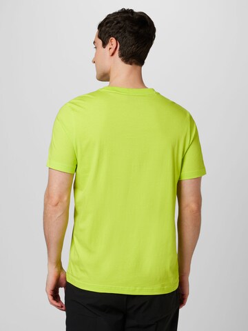 Tricou de la BOSS pe verde