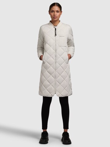 khujo Between-Seasons Coat in White: front