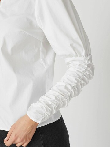 T-shirt 'SandyCC' co'couture en blanc