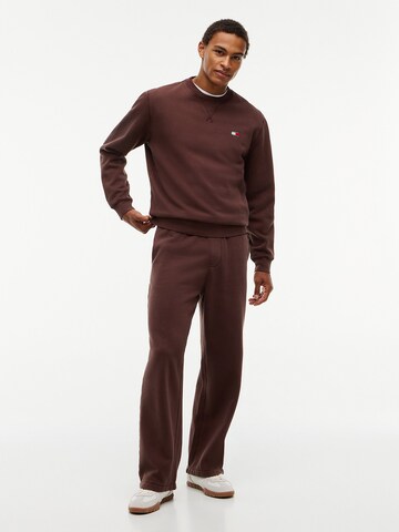 Tommy Jeans Regular Hose in Braun