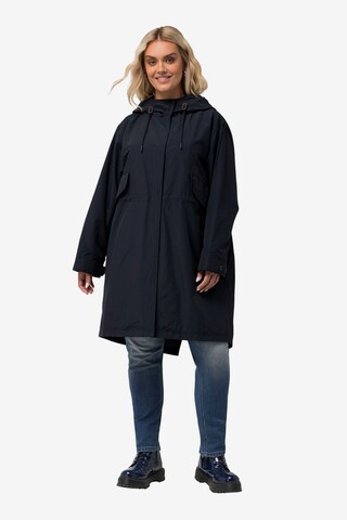 Ulla Popken Raincoat in Blue: front