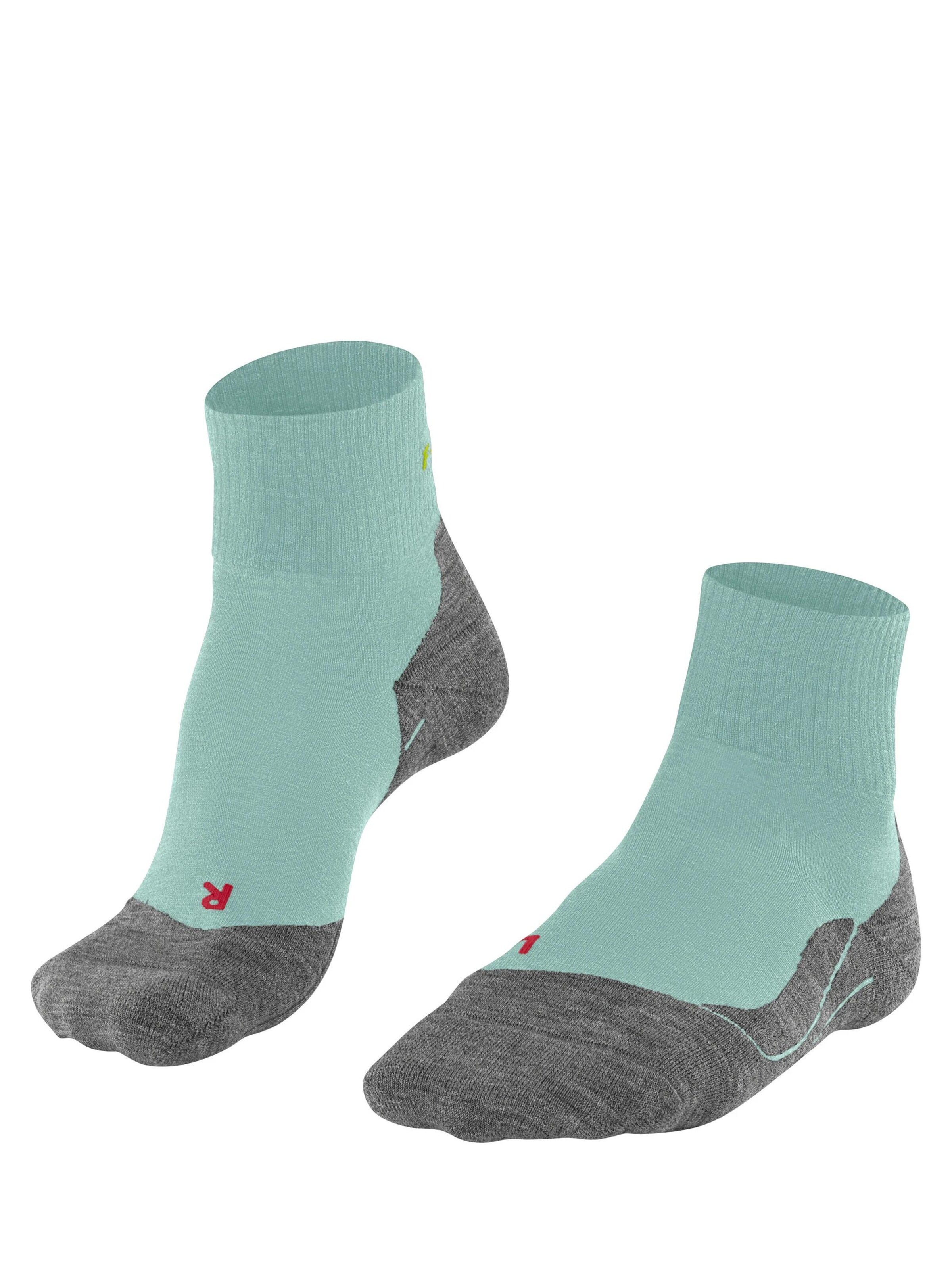 FALKE Athletic Socks 'TK5 Wander Short' in 35-36 in Green, Item view