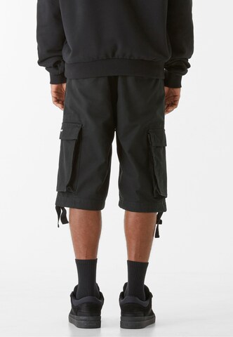 Lost Youth Regular Cargo Pants in Black
