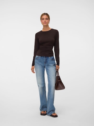 VERO MODA Póló 'VMAva Sarah' - barna