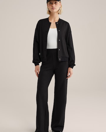 WE Fashion Regular Панталон в черно