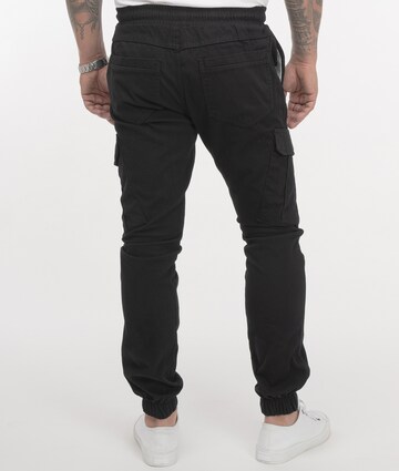 Rock Creek Tapered Cargo Pants in Black