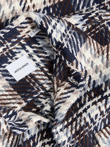 Fit confort Veste mi-saison JACK & JONES en bleu