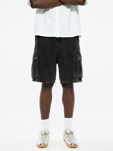 Pull&Bear Loose fit Cargo jeans in Black