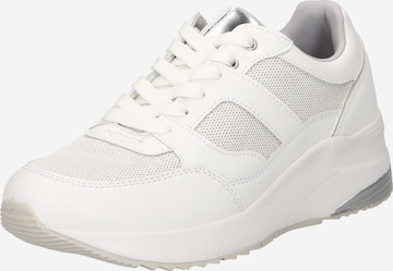 Baskets basses Bata en blanc : devant