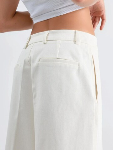 Hiccup Regular Pantalon in Wit